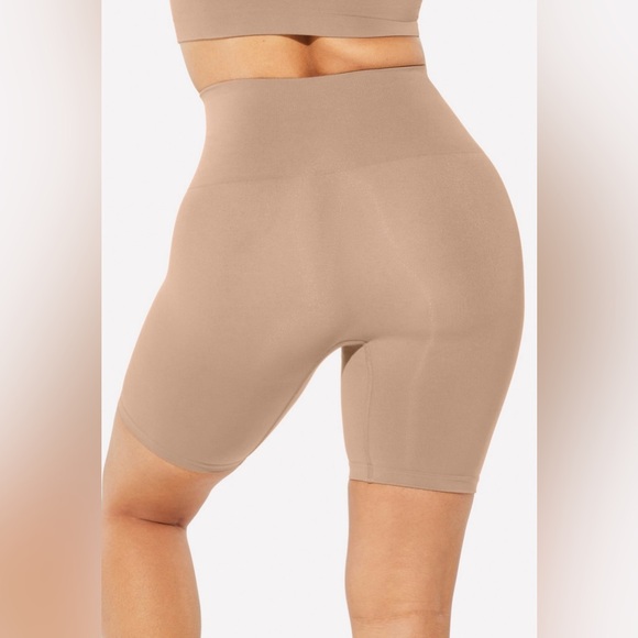 Fabletics YITTY Nearly Naked Shapewear High Waist Short - Picture 4 of 11